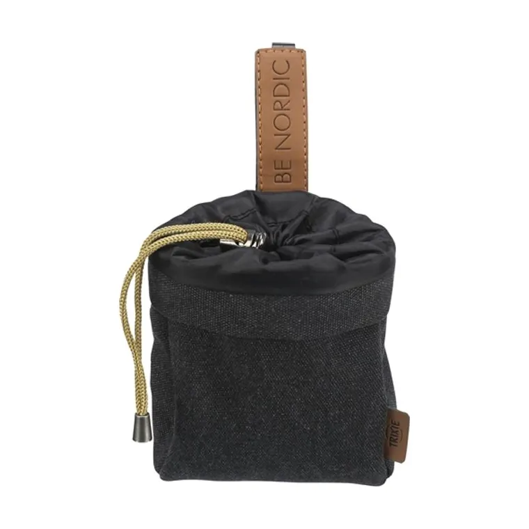 Trixie Be Nordic Treat Pouch black, 10 × 14 cm